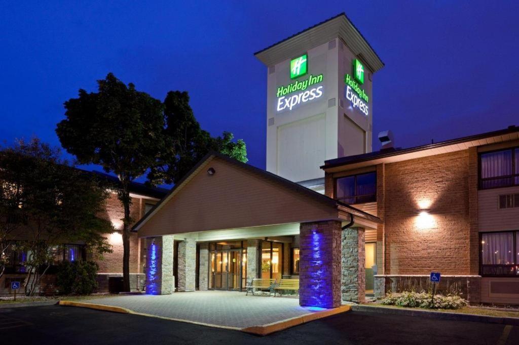 Holiday Inn Express Toronto East - Scarborough By Ihg Luaran gambar