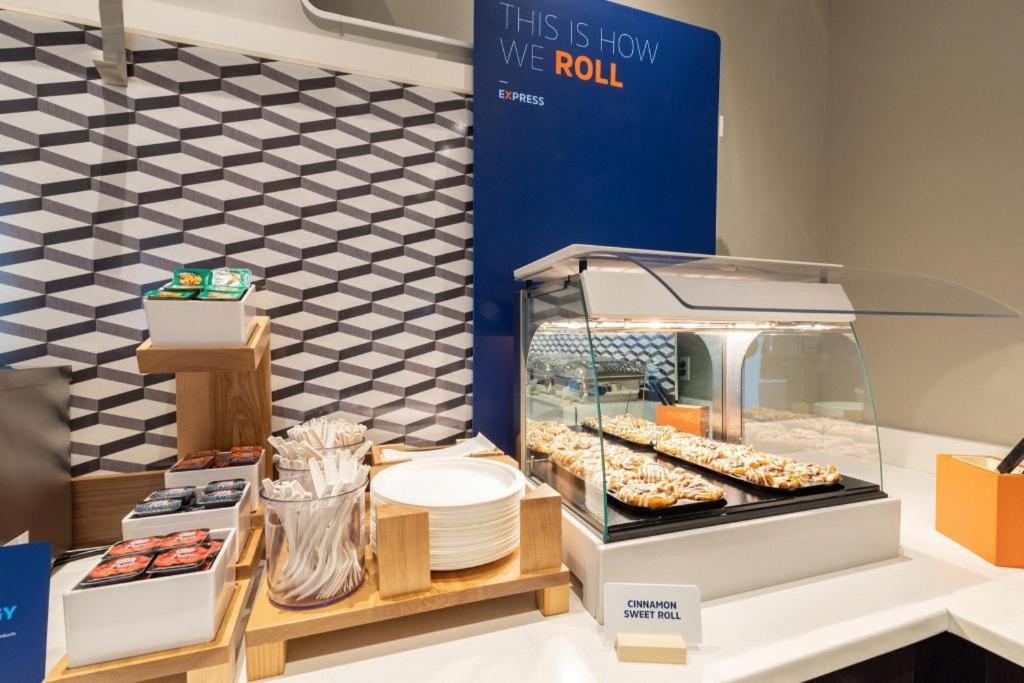Holiday Inn Express Toronto East - Scarborough By Ihg Luaran gambar