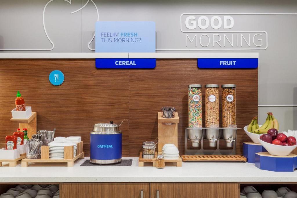 Holiday Inn Express Toronto East - Scarborough By Ihg Luaran gambar