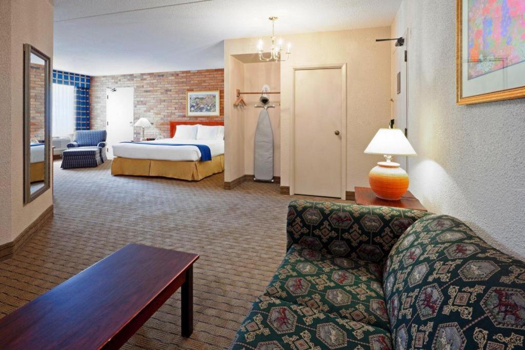 Holiday Inn Express Toronto East - Scarborough By Ihg Luaran gambar