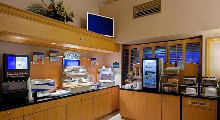 Holiday Inn Express Toronto East - Scarborough By Ihg Luaran gambar